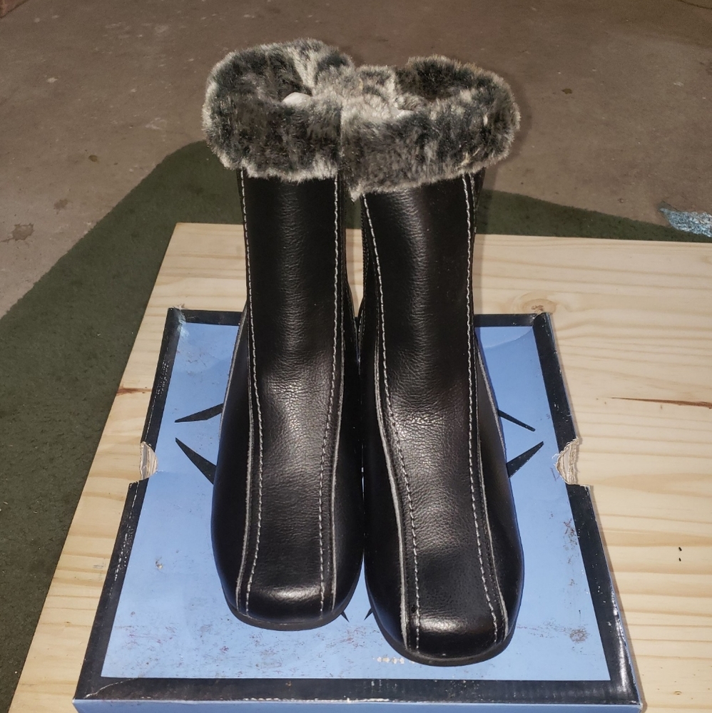 Woman's Boots